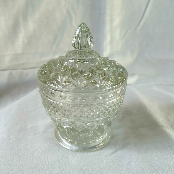Vintage Wexford clear, glass sugar bowl with lid - Picture 1 of 4